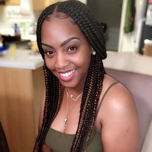 Meet your Posher, Shae